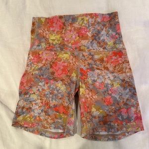 Lululemon Align Shorts, Size 4